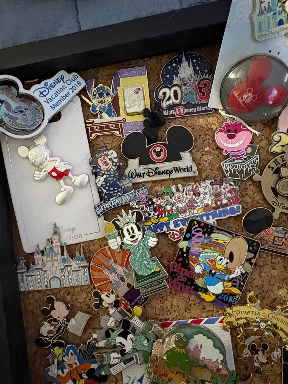 UPDATED ✨Disney Collectible lot of pins annual passholder LELR rare pins Paris✨ - Picture 8 of 17